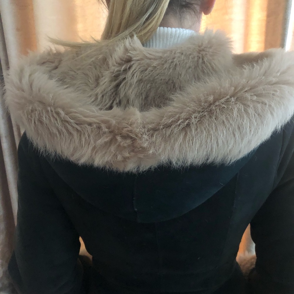 Shearling - Picture 9 of 13